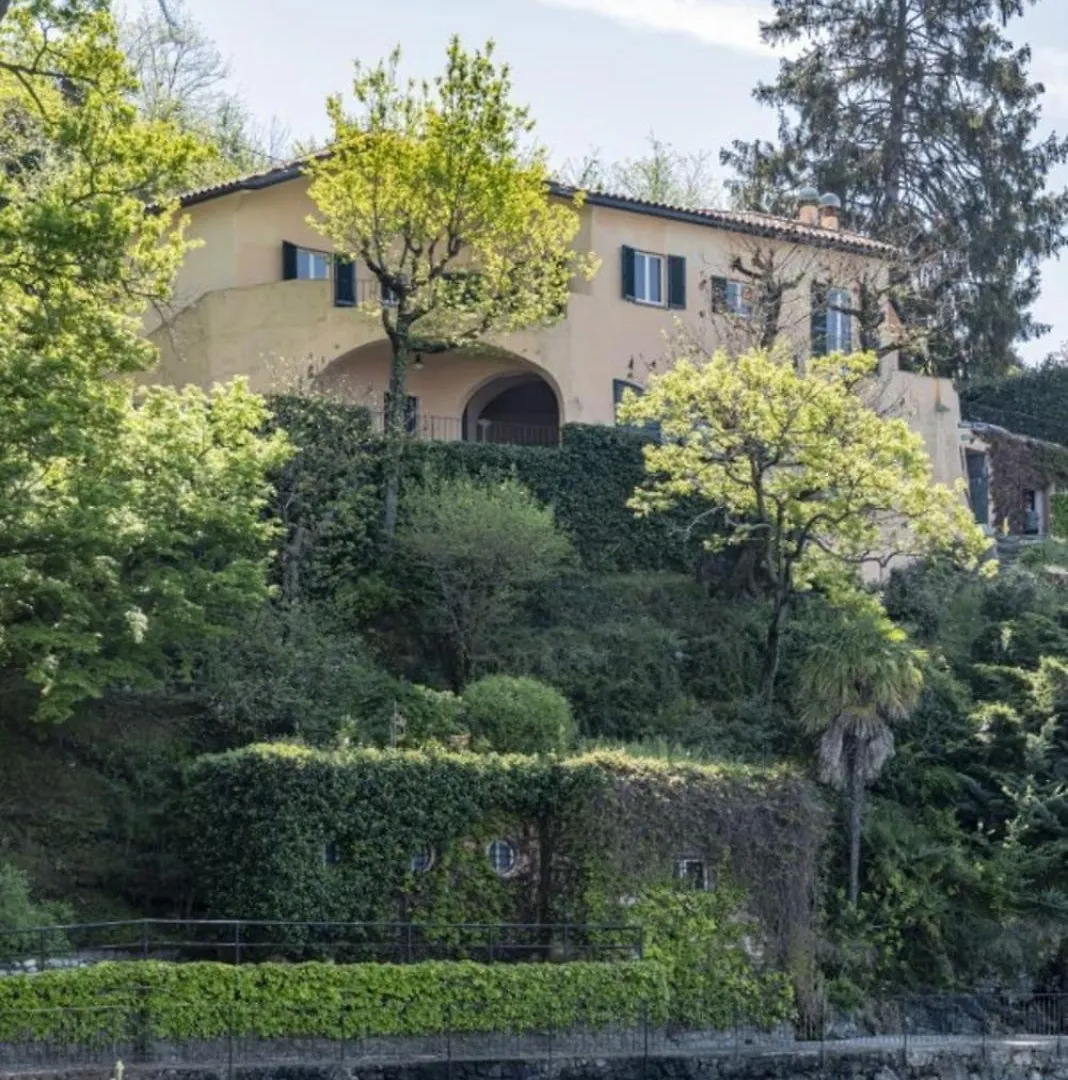Stunning Architectural Villa With Direct Access To Lake Leggiuno